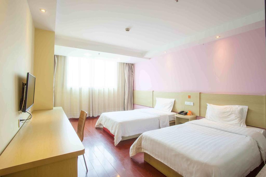 7Days Inn Heyuan Cultrual Palace Renren Le Room photo