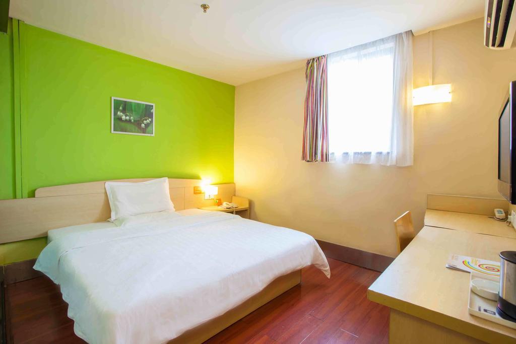 7Days Inn Heyuan Cultrual Palace Renren Le Room photo
